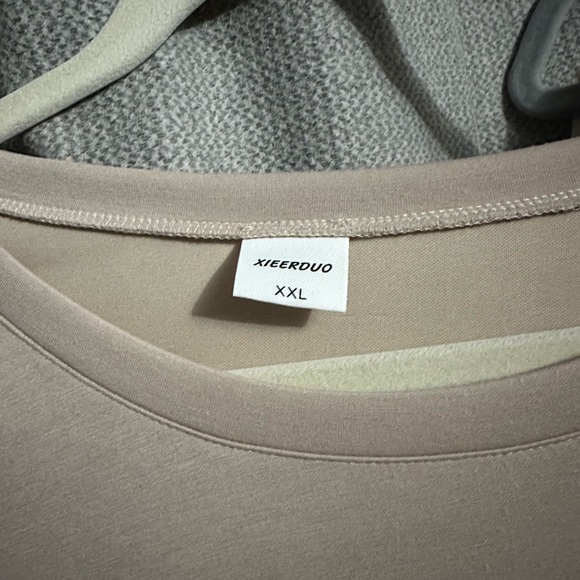 EUC, worn once.
Very trendy and comfortable.
For lounging or dress up w/jewelry - Picture 2 of 5